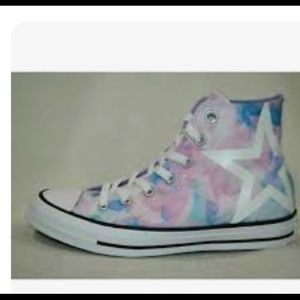 Worm once converse women’s size 8